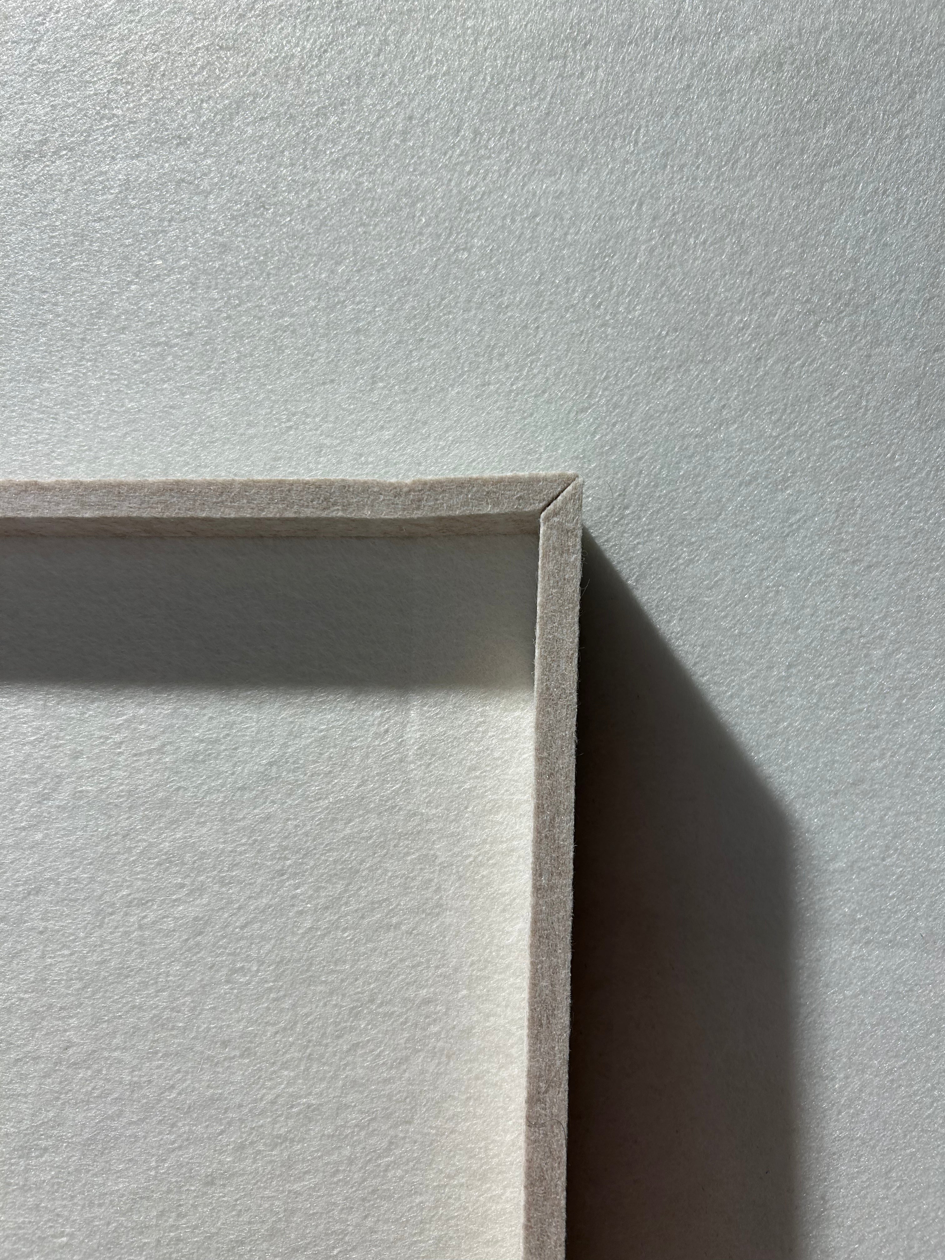 Noé 120 x 180 cm kunstwerk: Ivory, lijstkleur: Earthy Beige (150) Atelier opruiming